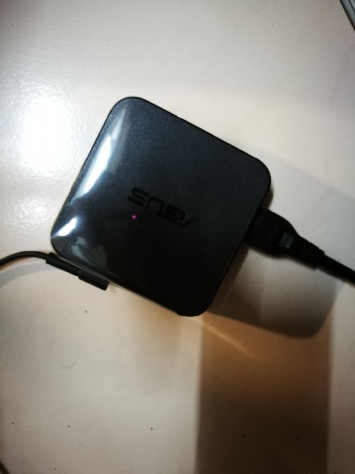 Asus UX510UX 人生第一台筆電 小開箱