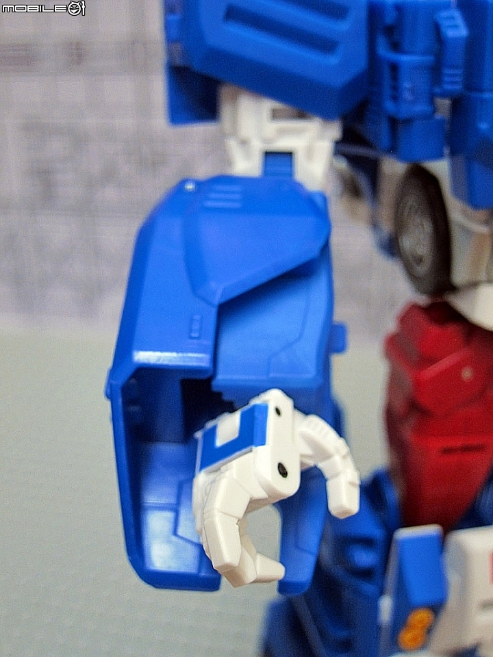 變形金剛合體戰爭LG14 馬格斯Ultra Magnus + X2toys XT009配件包不專業開箱文