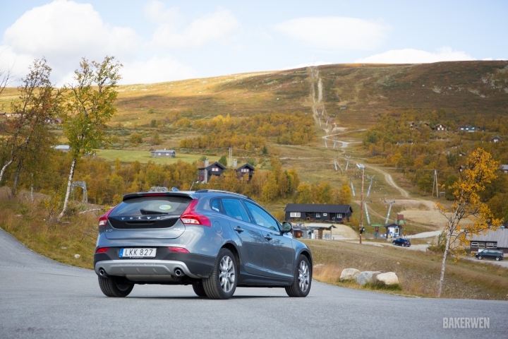 自然畫布 - 北歐輕旅行/Volvo V40 Cross Country