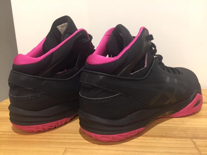 稀有低調的隱形戰機 ASICS NAKED EG03