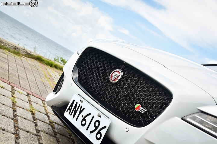 深藏不露的澎湃動能 Jaguar XF S 試駕報導