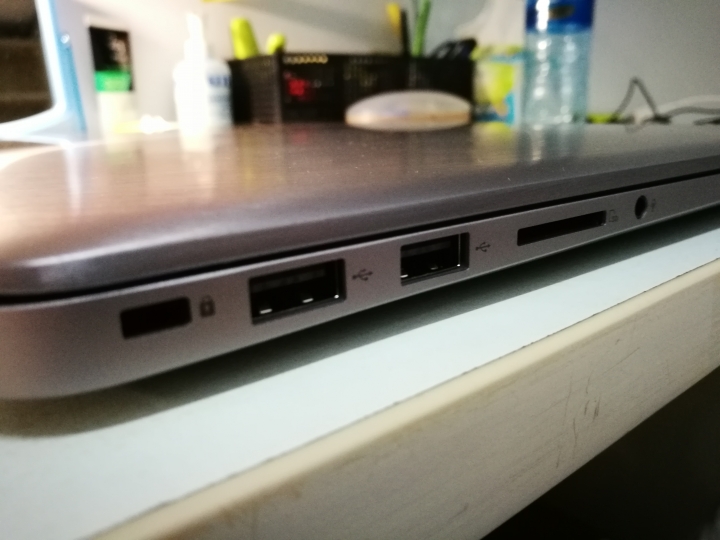 Asus UX510UX 人生第一台筆電 小開箱