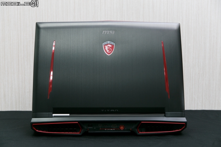 MSI GT73VR 6RF Titan Pro 超頻效能巨獸