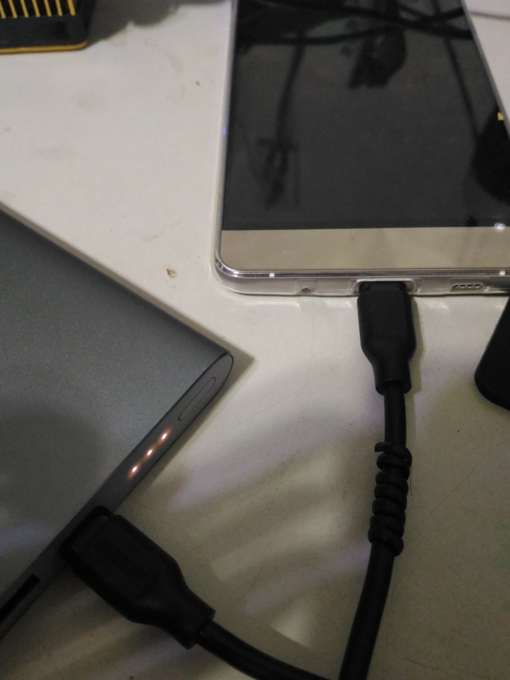 Zenfone3 Delux 充電測試
