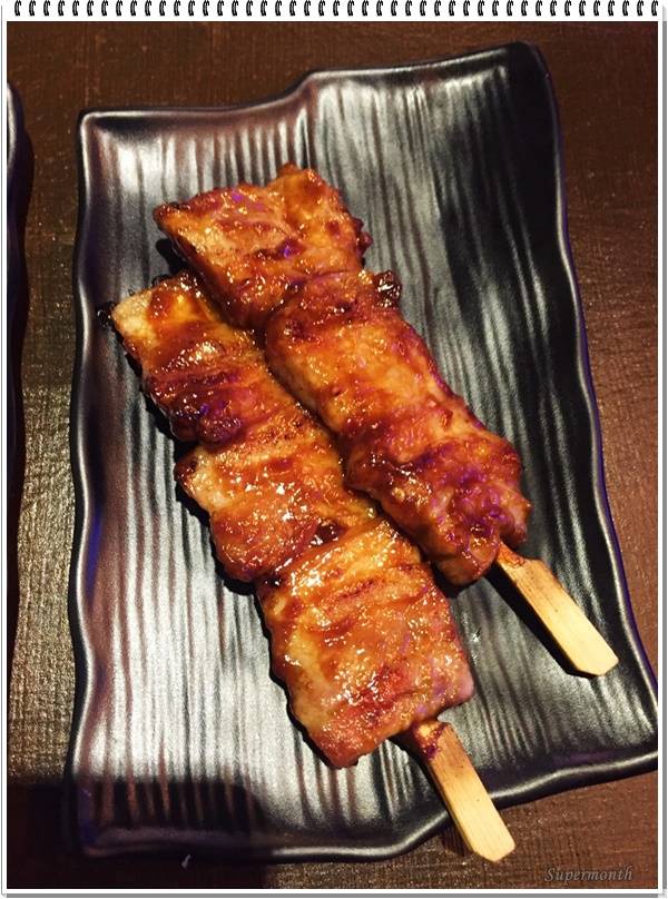 【台中大里美食】新開幕工業風~貨櫃屋燒烤串燒,宵夜小酌好所在