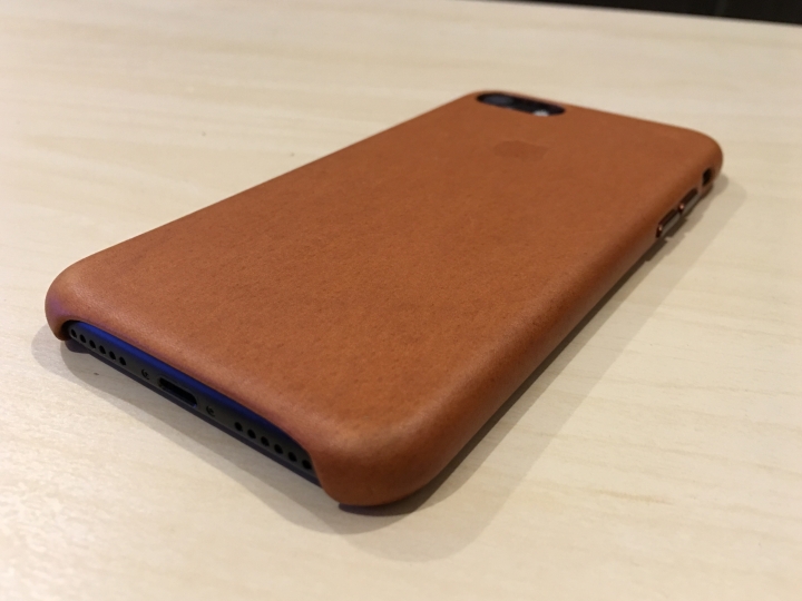 【開箱】iPhone 7 黑色 + 原廠馬鞍棕皮套