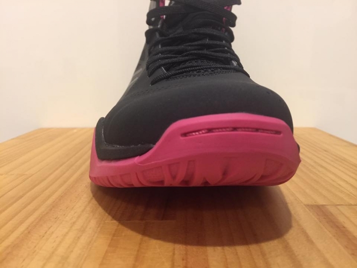 稀有低調的隱形戰機 ASICS NAKED EG03