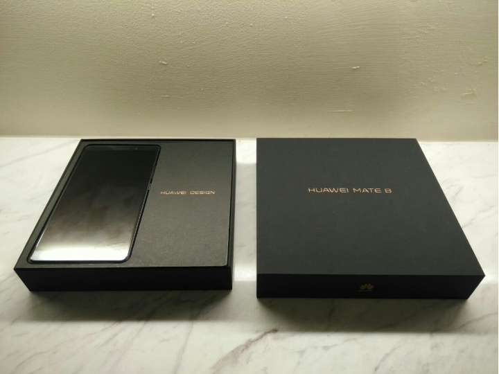 Mate8 蝙蝠俠特仕版 開箱!