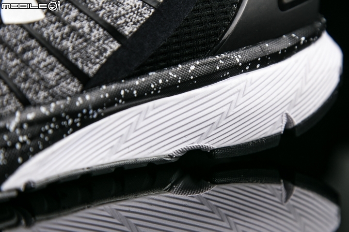 性能兼備 UNDER ARMOUR Charged Bandit 2