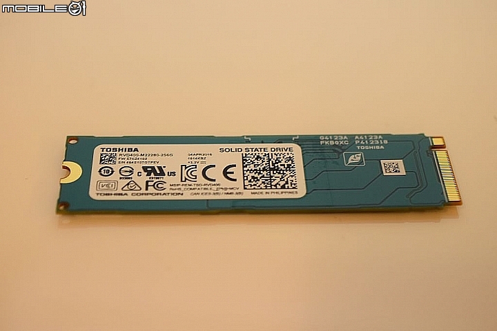 NVMe 速度更上一層 OCZ RD400A PCI-E SSD 256GB 開箱