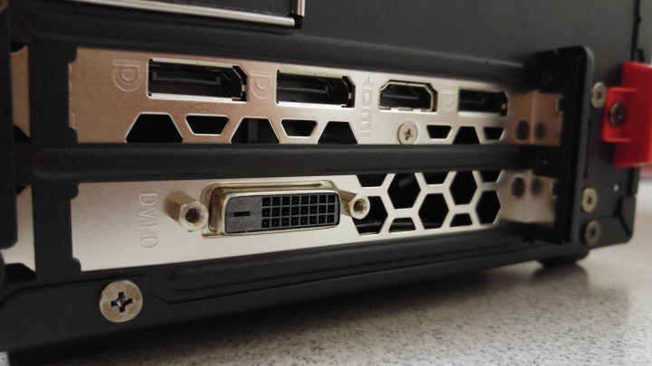 Nightblade X2 GTX1070 <小小武士開箱記>