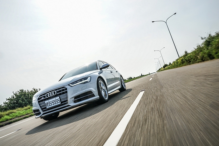 低調的暴力美學-AUDI S6 Avant 開箱分享