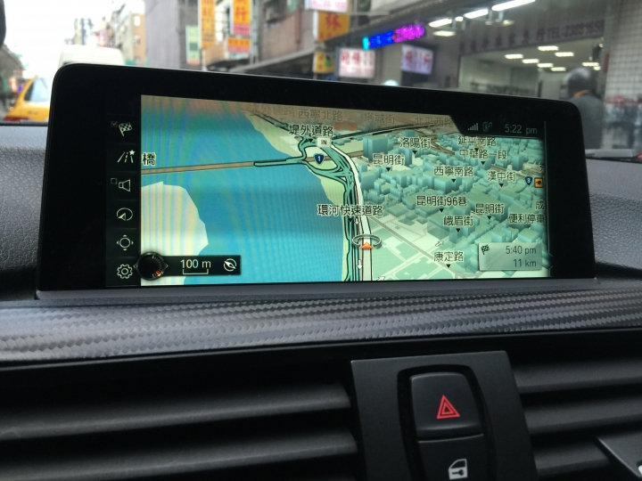 終極文 我把 F30 從2012式 改成 2017式了 ~~~~~~ 看膩了8年的 bmw 舊介面嗎