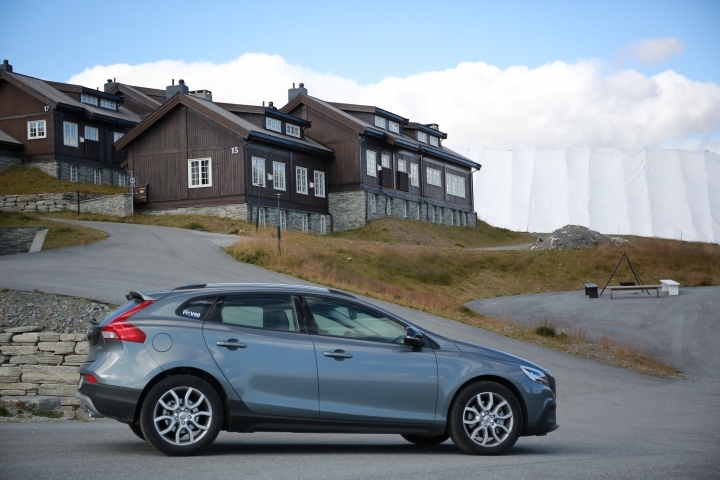 自然畫布 - 北歐輕旅行/Volvo V40 Cross Country