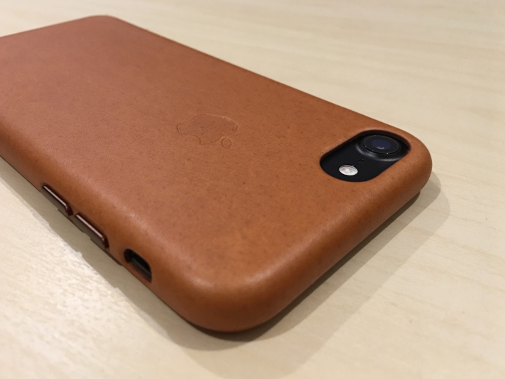 【開箱】iPhone 7 黑色 + 原廠馬鞍棕皮套