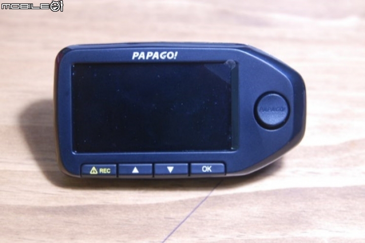PAPAGO! GoSafe 760開箱介紹,雙鏡頭雙管齊下前後守護