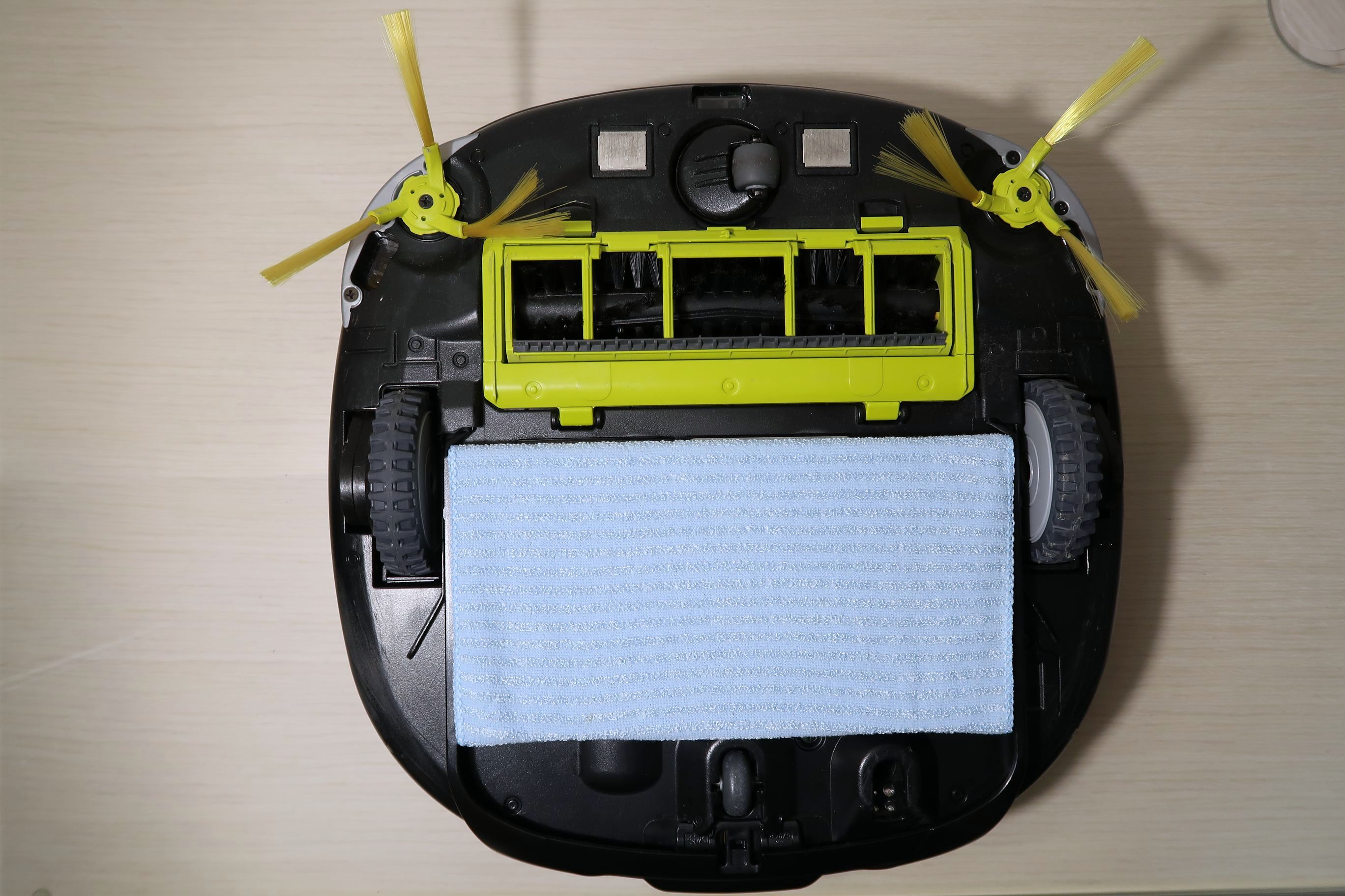 掃地機器人 Panasonic RULO \ Neato Botvac D75 \ LG HOM-BOT VR64701LVM 使用心得