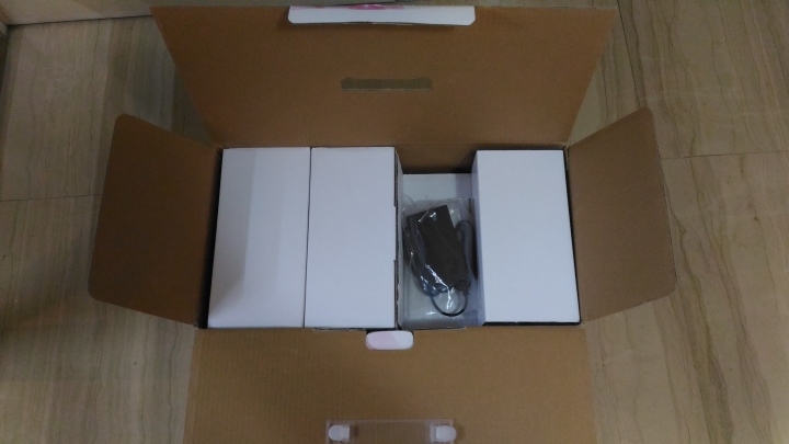 【開箱】U-best優必勝 行動卡拉OK 全功能行動KTV ishow愛秀 UB-101 娛樂行動電腦 點歌機 伴唱機