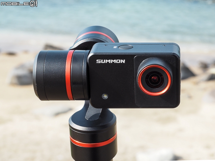 一體成型好上手!魅眼 SUMMON 4K 三軸雲台相機