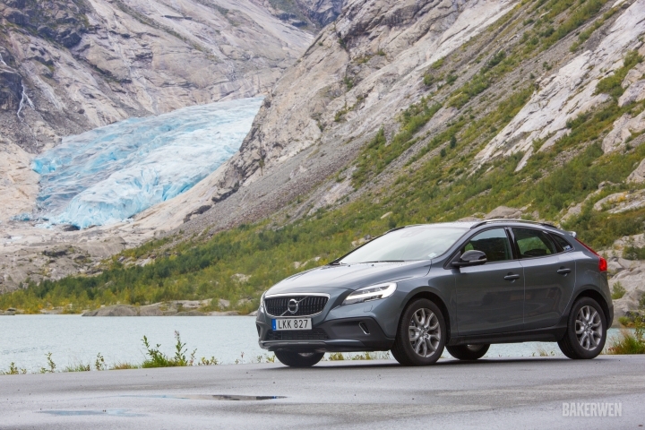 自然畫布 - 北歐輕旅行/Volvo V40 Cross Country