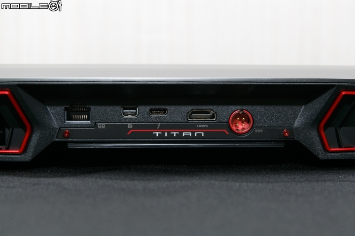MSI GT73VR 6RF Titan Pro 超頻效能巨獸