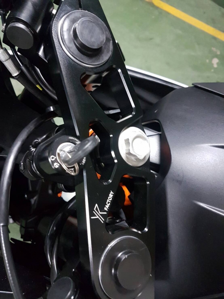 RC 390 YR FACTORY 降低三角台