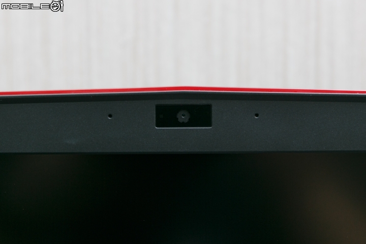 MSI GT73VR 6RF Titan Pro 超頻效能巨獸