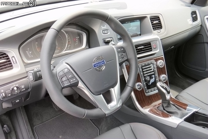 行車安全,捨我其誰!Volvo V60柴油動力車非試不可安全科技試駕活動心得!