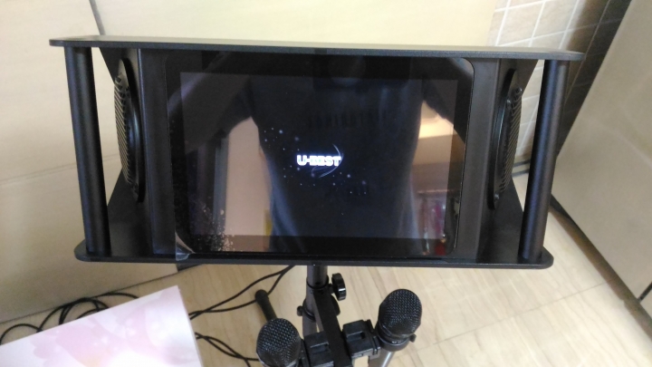【開箱】U-best優必勝 行動卡拉OK 全功能行動KTV ishow愛秀 UB-101 娛樂行動電腦 點歌機 伴唱機
