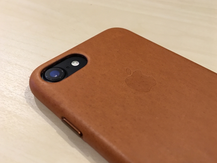 【開箱】iPhone 7 黑色 + 原廠馬鞍棕皮套
