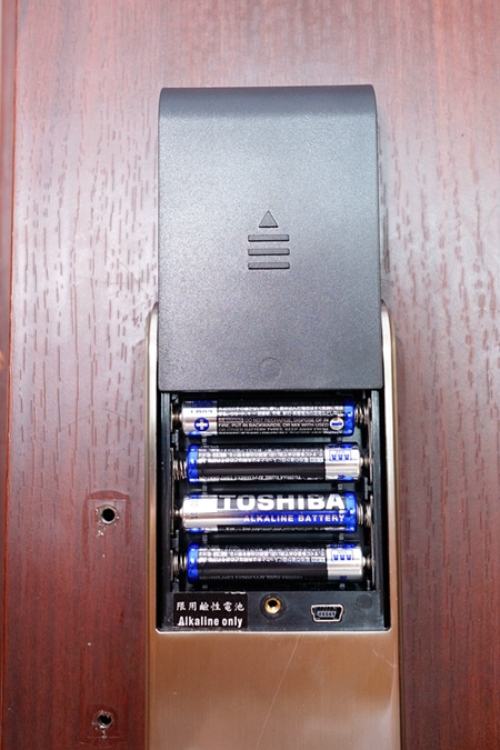 (開箱)Waferlock維夫拉克三合一電子鎖(WEL-3700)