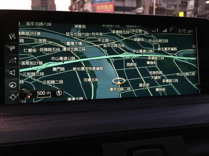 終極文 我把 F30 從2012式 改成 2017式了 ~~~~~~ 看膩了8年的 bmw 舊介面嗎