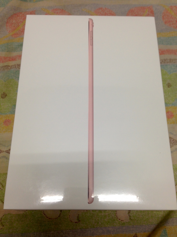出貨速度快的 iPad Pro 9.7 128G 玫瑰金(簡易開箱文,更新加保護殼)