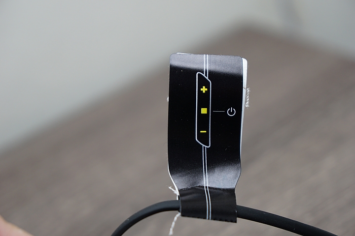 「開箱」Plantronics BackBeat GO3 精裝版藍牙耳機 單寧藍