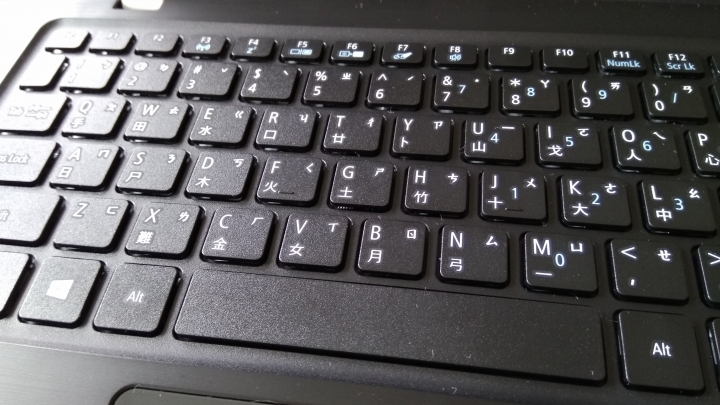 ACER Aspire One 11 AO1-132-C2G5 簡易開箱
