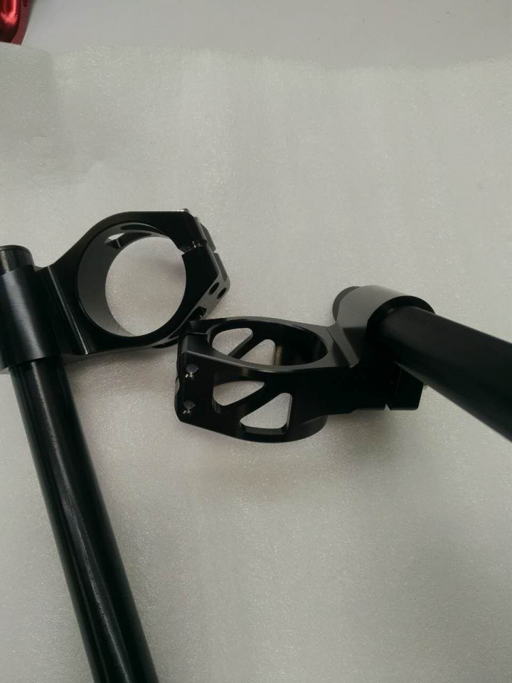 RC 390 YR FACTORY 降低三角台