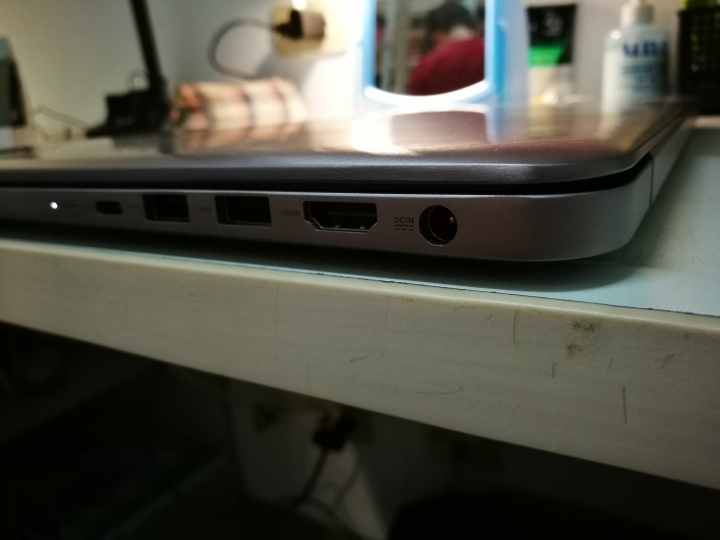 Asus UX510UX 人生第一台筆電 小開箱