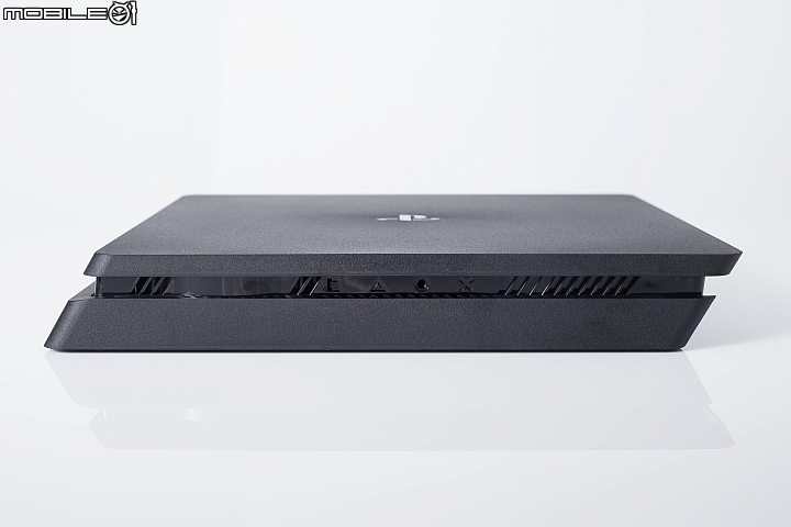 開箱實拍!PlayStation4 2000型輕量登場