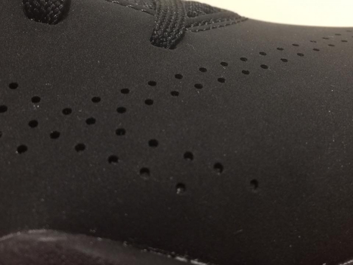 稀有低調的隱形戰機 ASICS NAKED EG03
