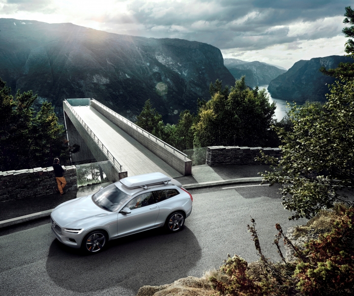 自然畫布 - 北歐輕旅行/Volvo V40 Cross Country
