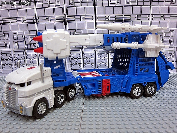 變形金剛合體戰爭LG14 馬格斯Ultra Magnus + X2toys XT009配件包不專業開箱文