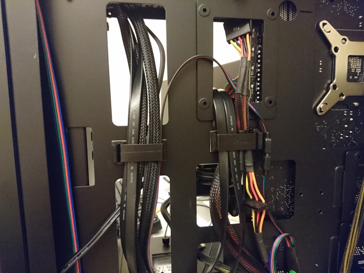 讓機殼像宇宙般無限延伸 In Win 805 infinity 不專業開箱
