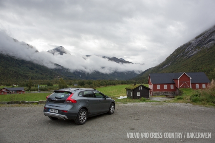 自然畫布 - 北歐輕旅行/Volvo V40 Cross Country