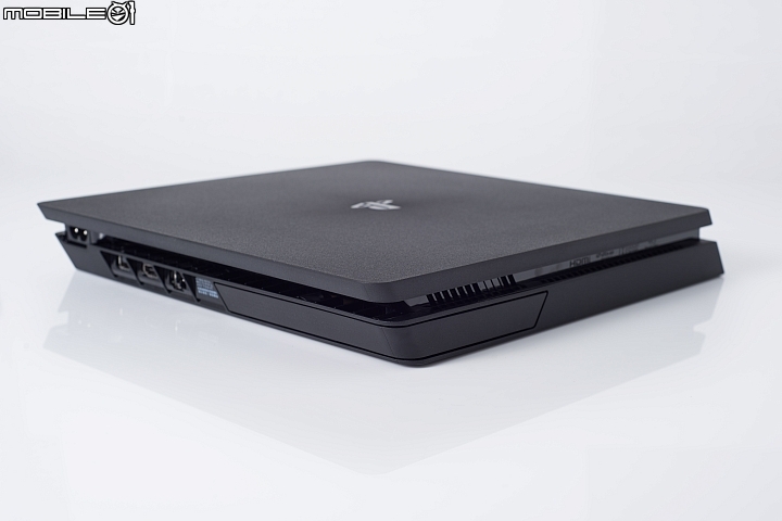 開箱實拍!PlayStation4 2000型輕量登場