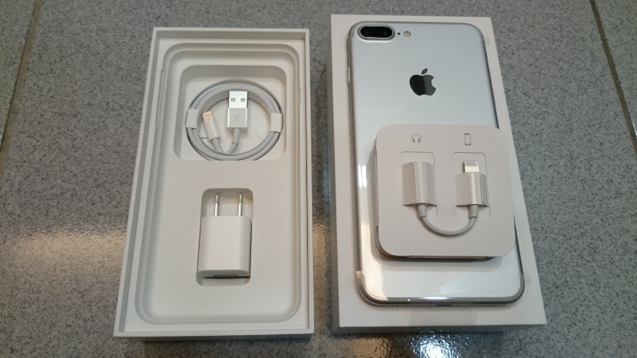 Iphone 7+ 銀色開箱