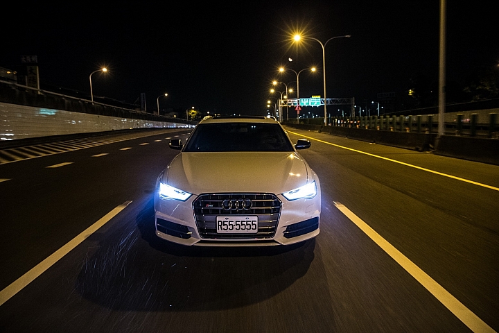 低調的暴力美學-AUDI S6 Avant 開箱分享
