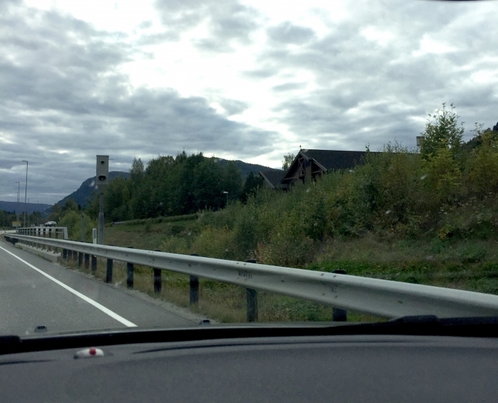 自然畫布 - 北歐輕旅行/Volvo V40 Cross Country