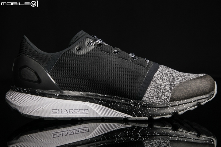 性能兼備 UNDER ARMOUR Charged Bandit 2