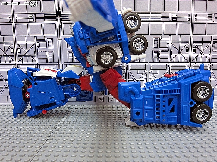 變形金剛合體戰爭LG14 馬格斯Ultra Magnus + X2toys XT009配件包不專業開箱文
