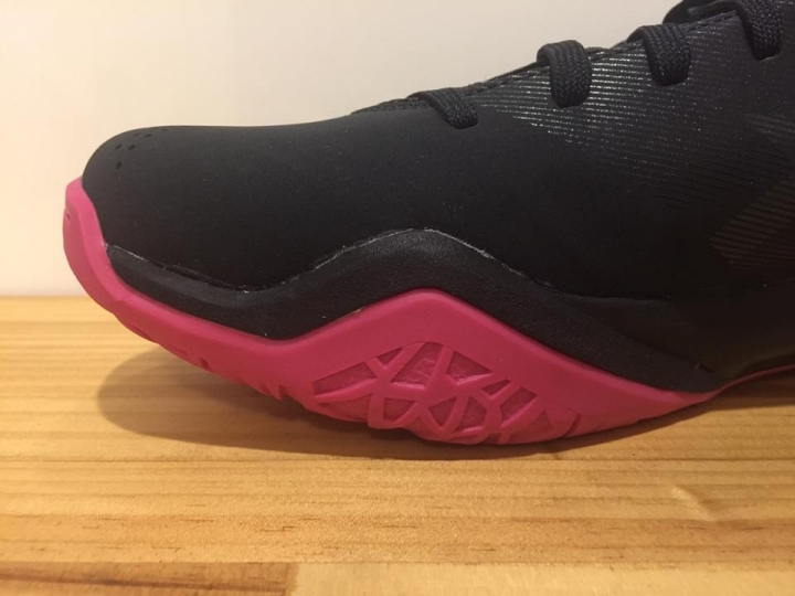 稀有低調的隱形戰機 ASICS NAKED EG03